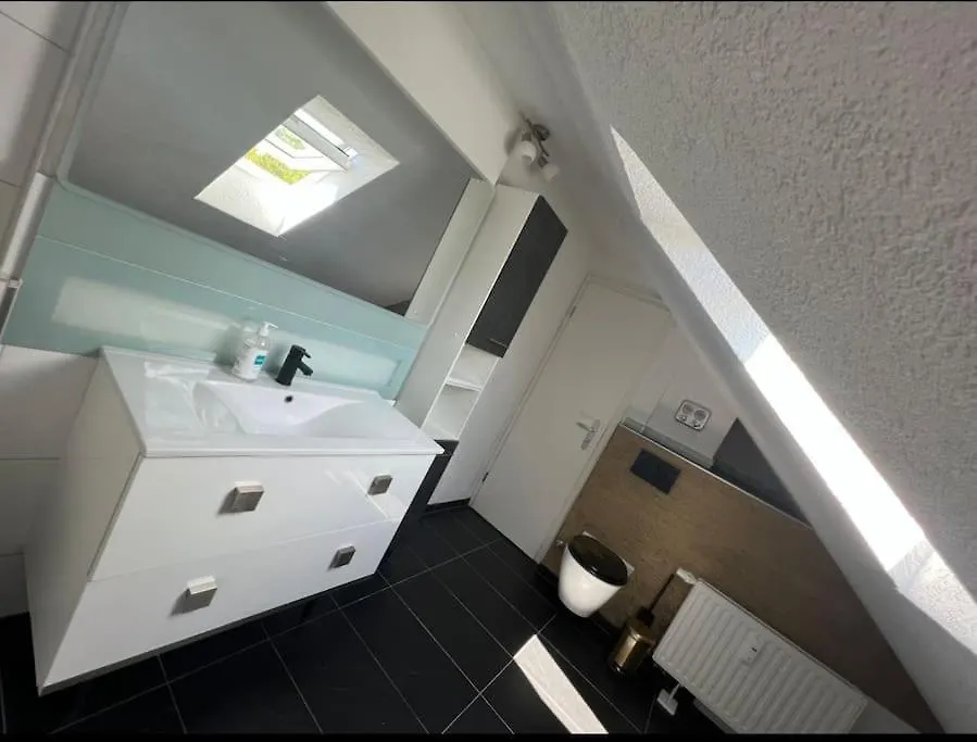 Moderne Gemuetliche 2-Zimmer Wohnung Stuttgart Bad-Cannstatt Apartamento