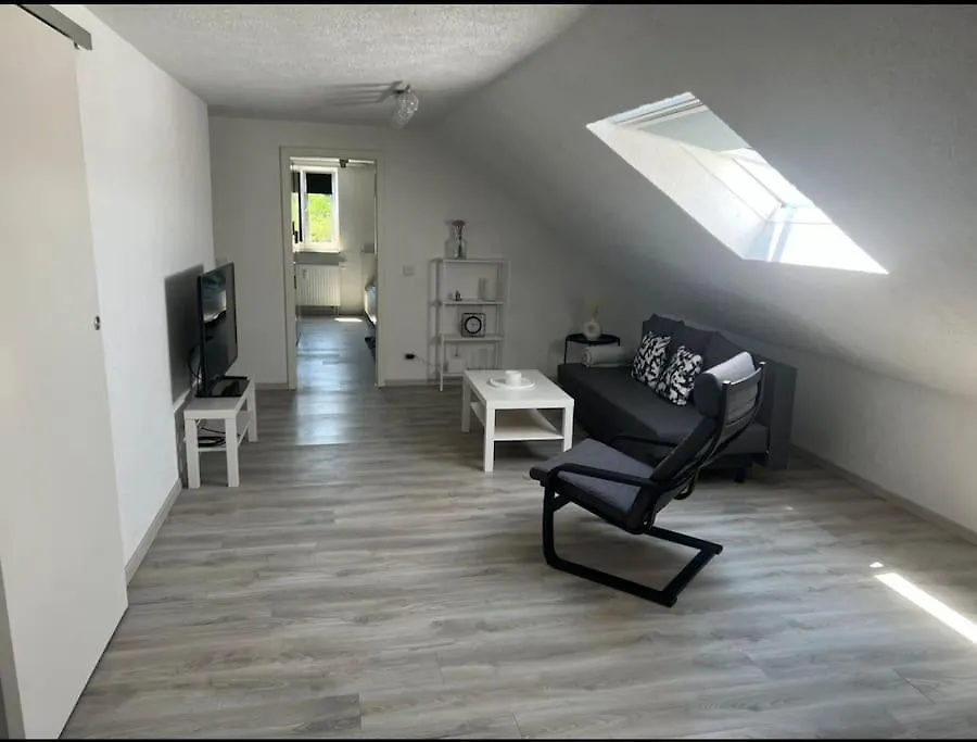 Moderne Gemuetliche 2-Zimmer Wohnung Stuttgart Bad-Cannstatt 0*,  Alemanha