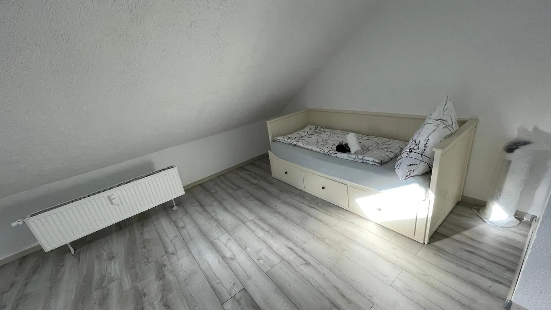 Apartamento Moderne Gemuetliche 2-Zimmer Wohnung Stuttgart Bad-Cannstatt Alemanha